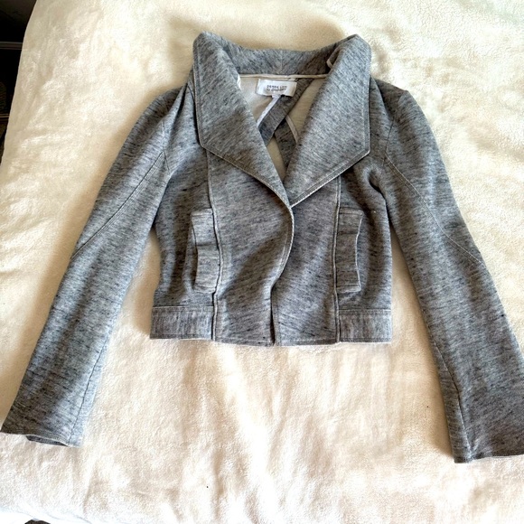 Lam Crosby Derek grey long sleeve size 4 backless cardigan